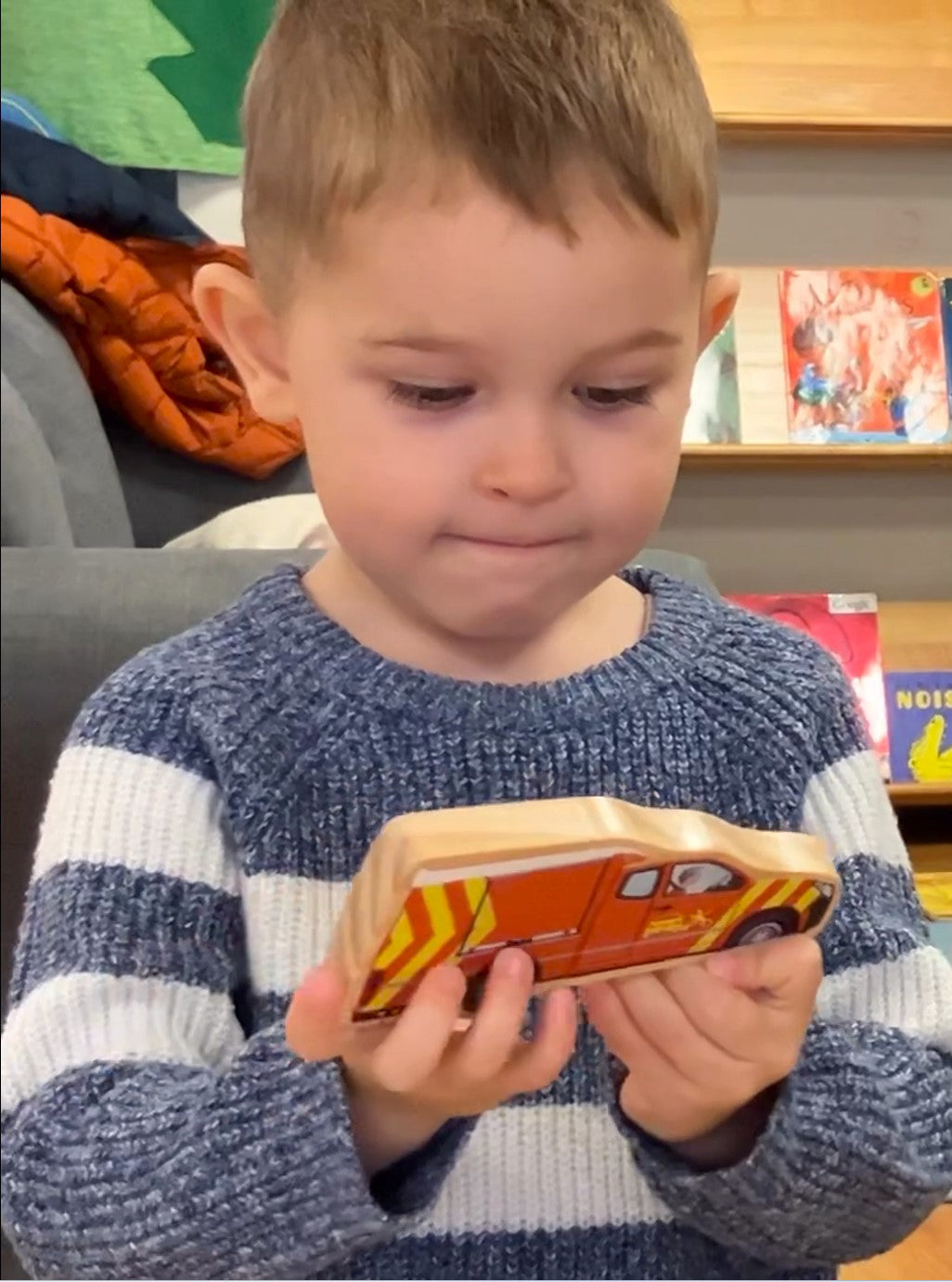 Look Inside – Community Vehicles Wooden Play Set