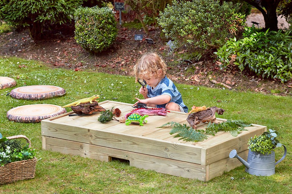 Millhouse Outdoor Rectangle Podium