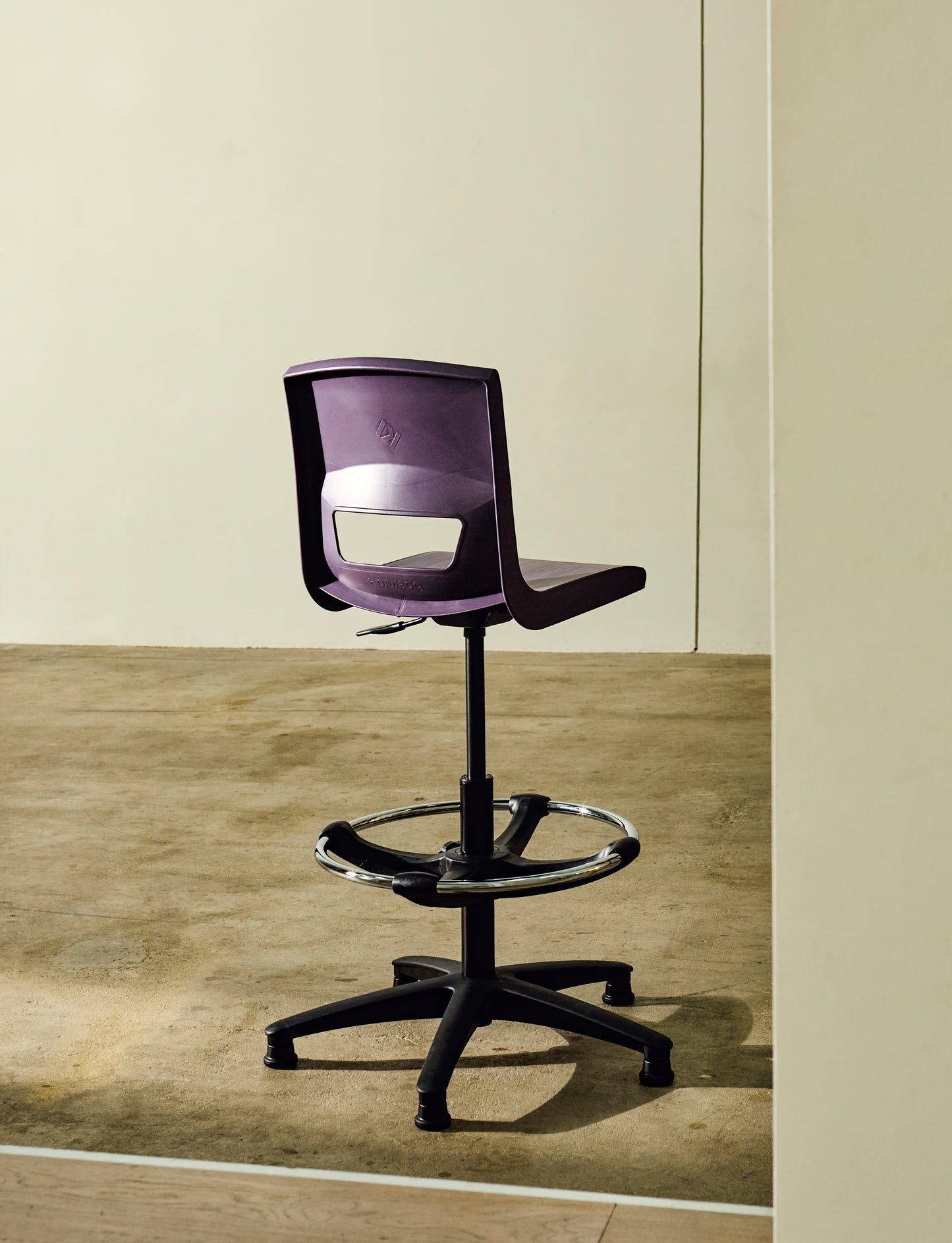 Postura+ Task Stool with Chrome Foot Ring