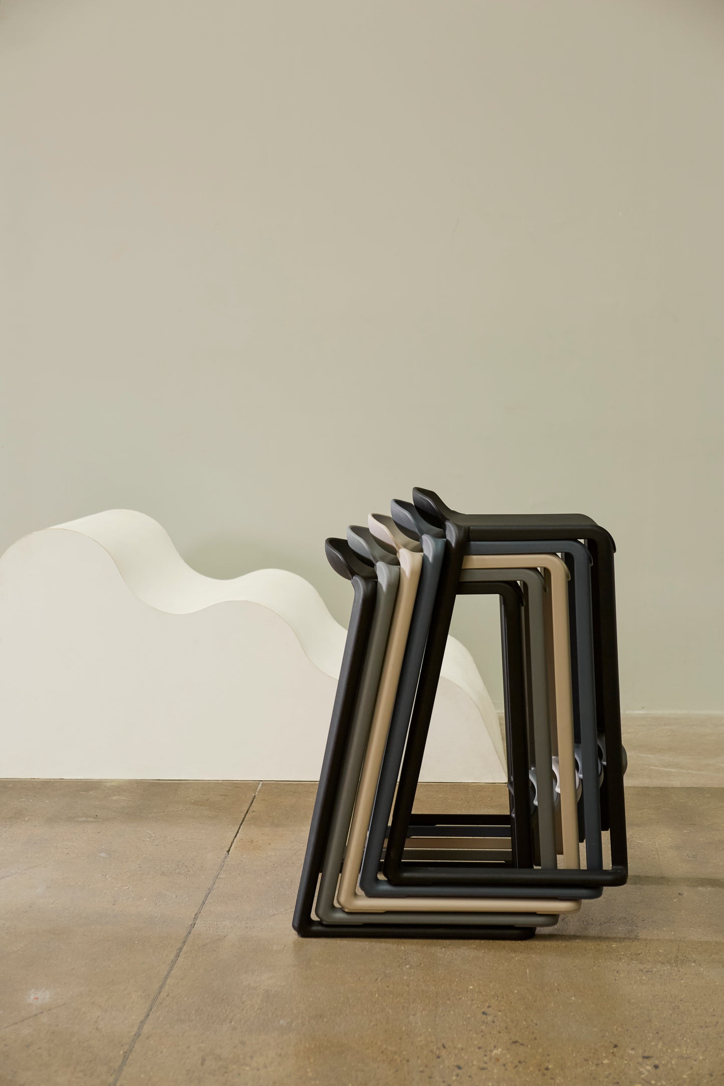 Postura+ One piece stool